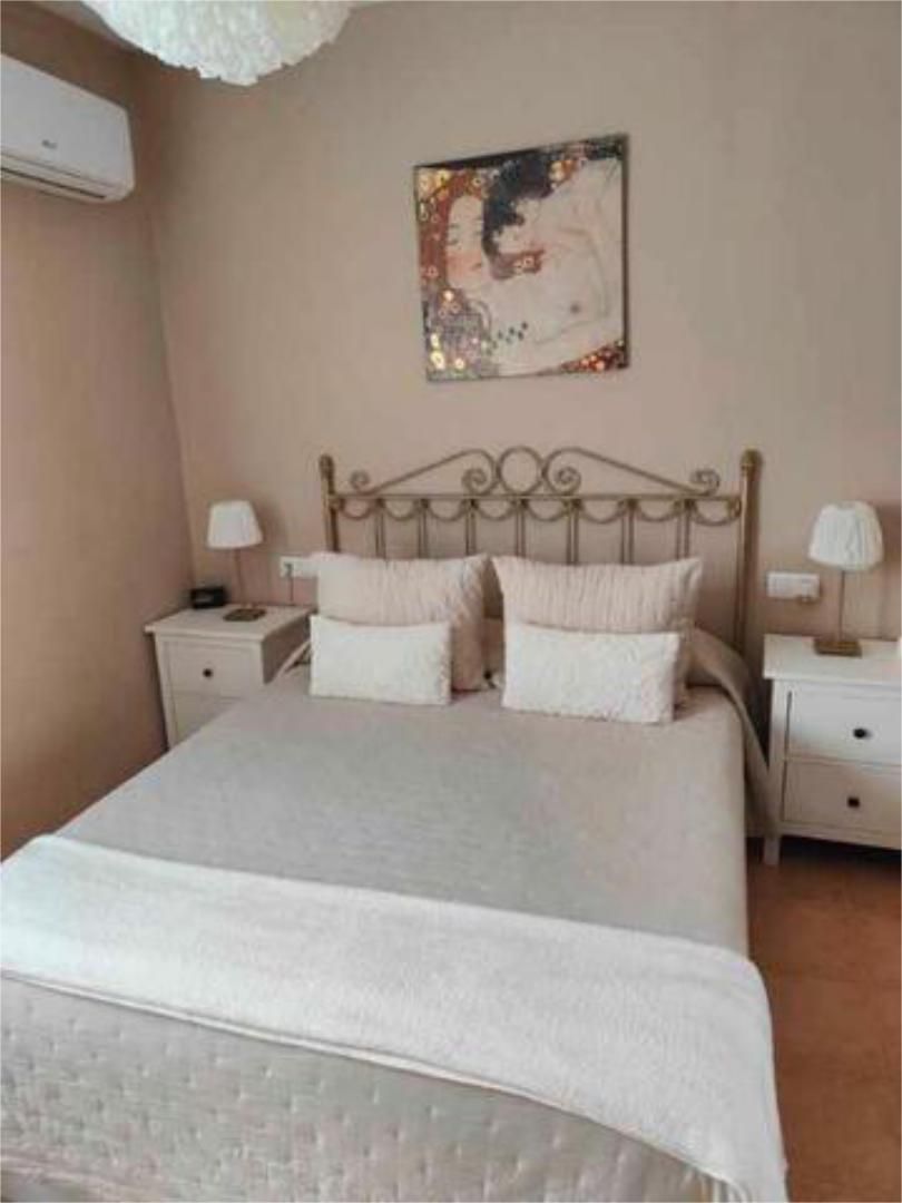 Bedroom of Flat for sale in La Línea de la Concepción  with Heating, Terrace and Furnished