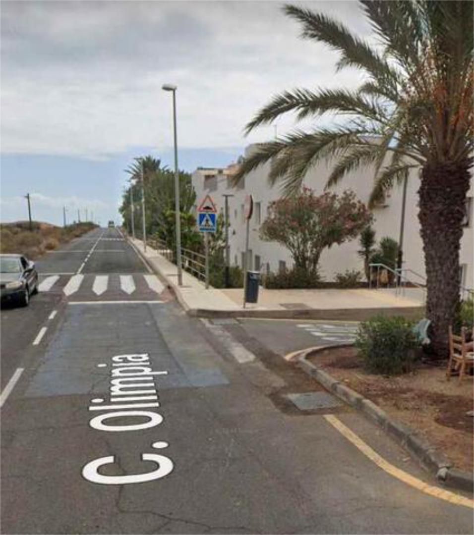 Vista exterior de Pis en venda en Arona