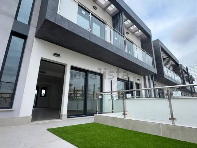 Dúplex en Venta en Calle Cuatro Caminos, 17 en Zarandona