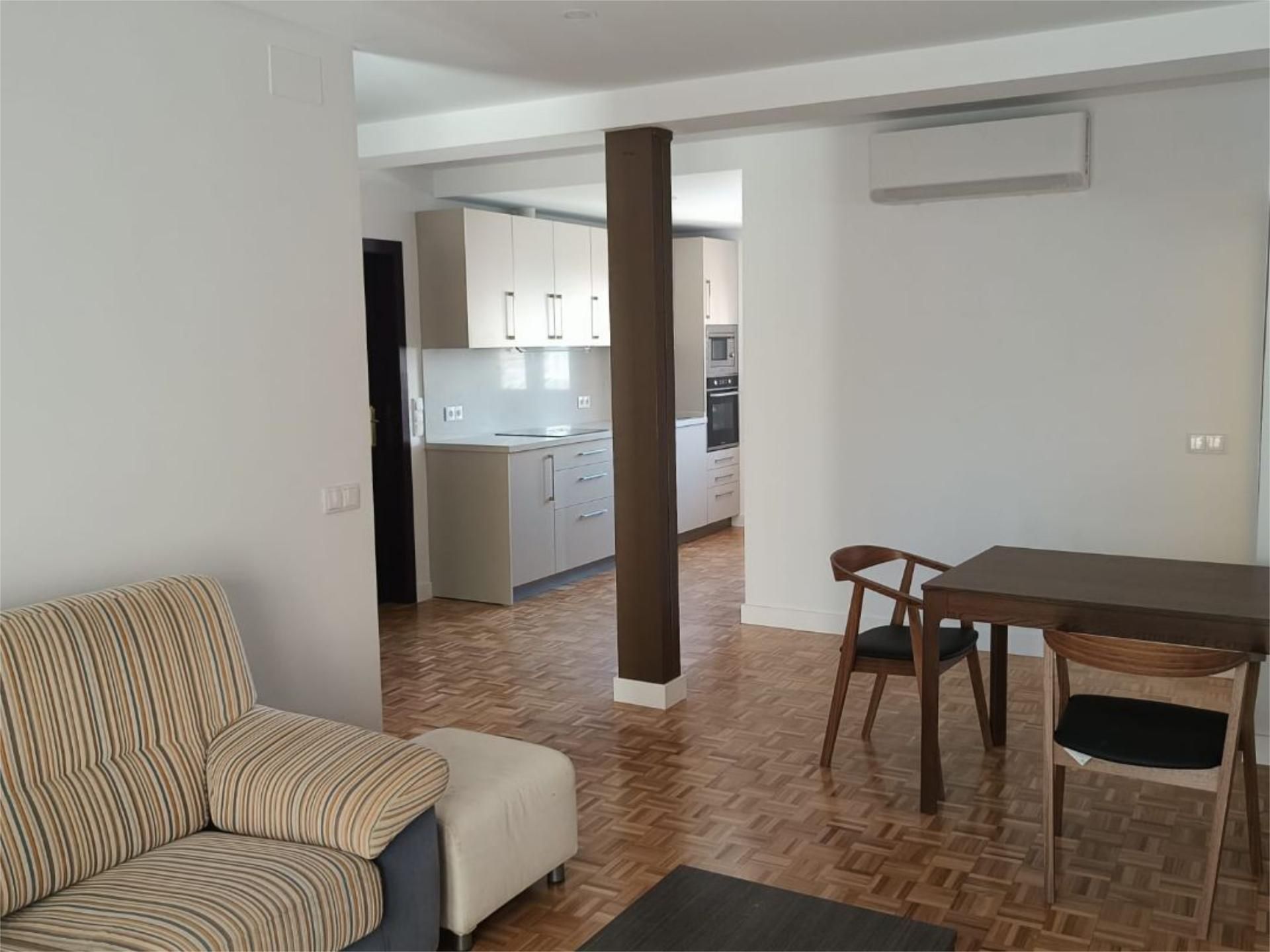Living room of Flat to rent in  Cádiz Capital  with Air Conditioner and Balcony