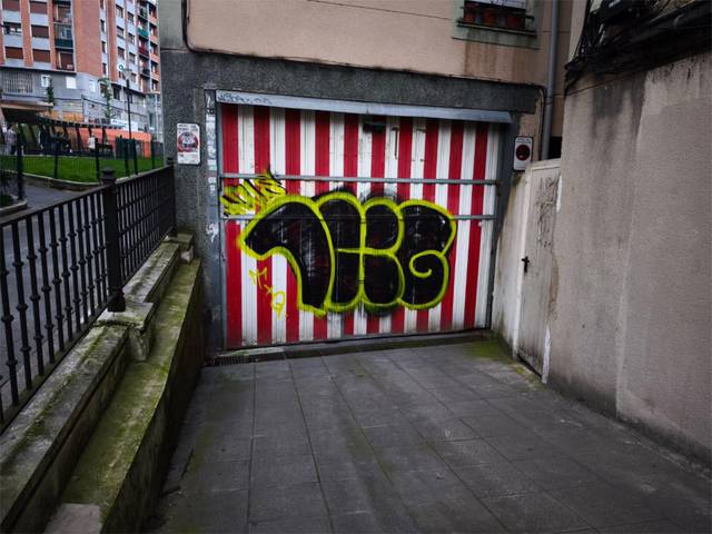 Garaje en Venta en Uribarriko Eskolako Landa, 2 en Barrio de Uribarri