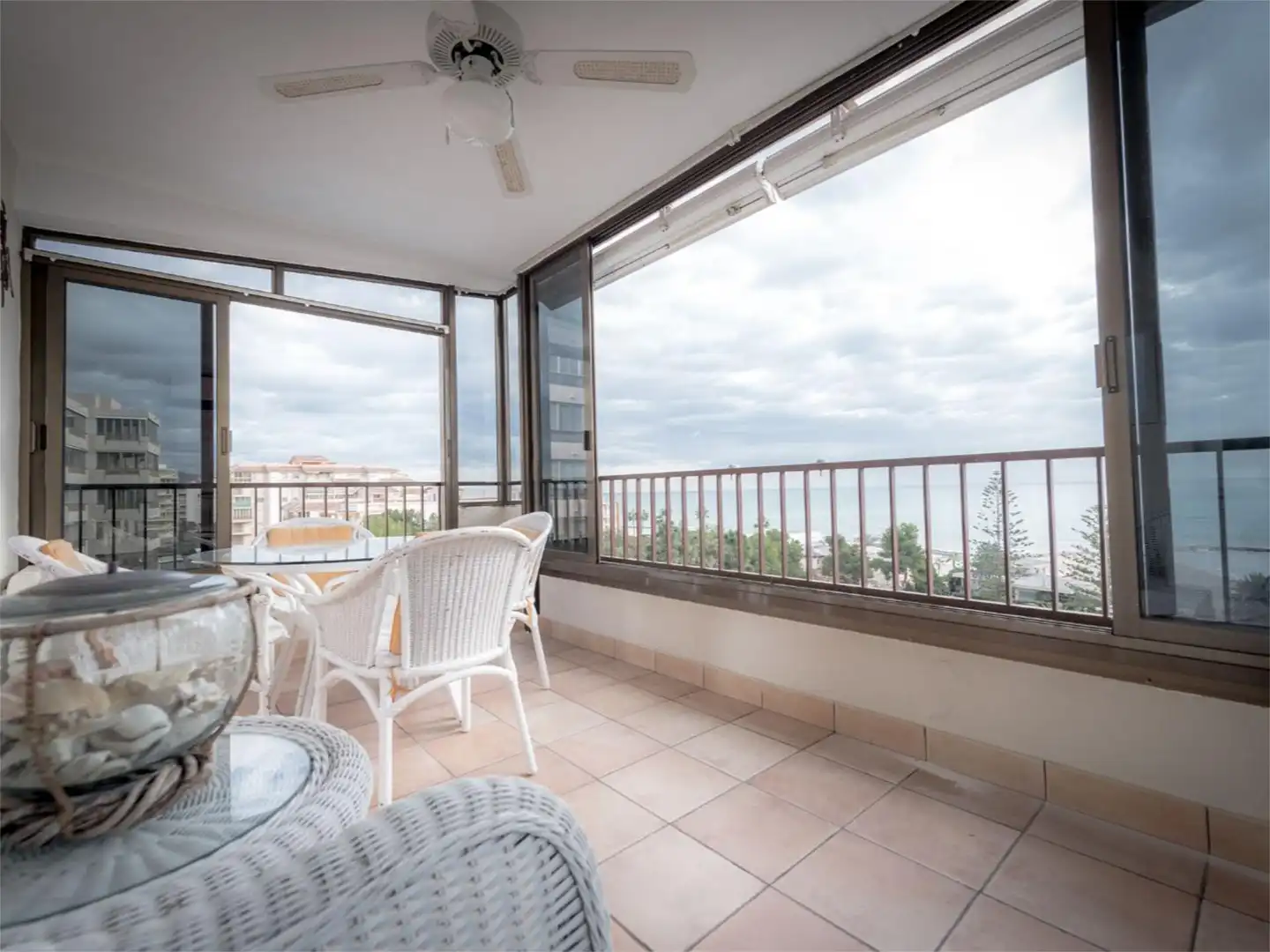 Habitación de Apartamento de alquiler en Benicasim / Benicàssim con Calefacción, Jardín privado y Terraza