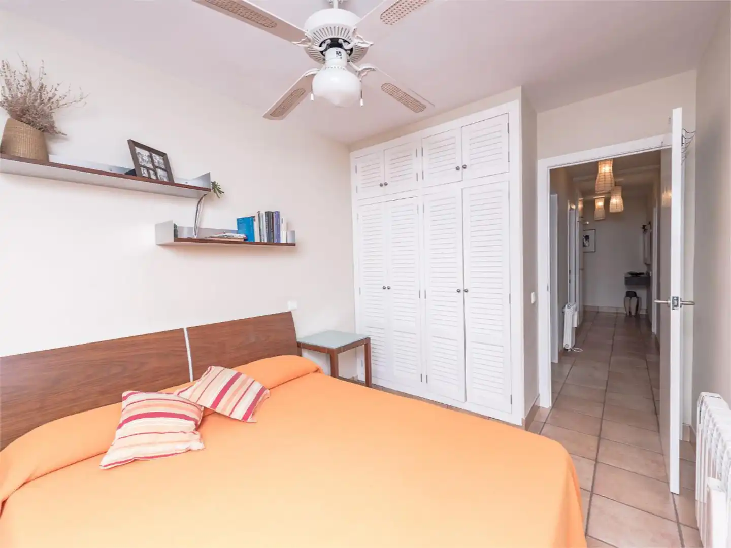Habitación de Apartamento de alquiler en Benicasim / Benicàssim con Calefacción, Jardín privado y Terraza