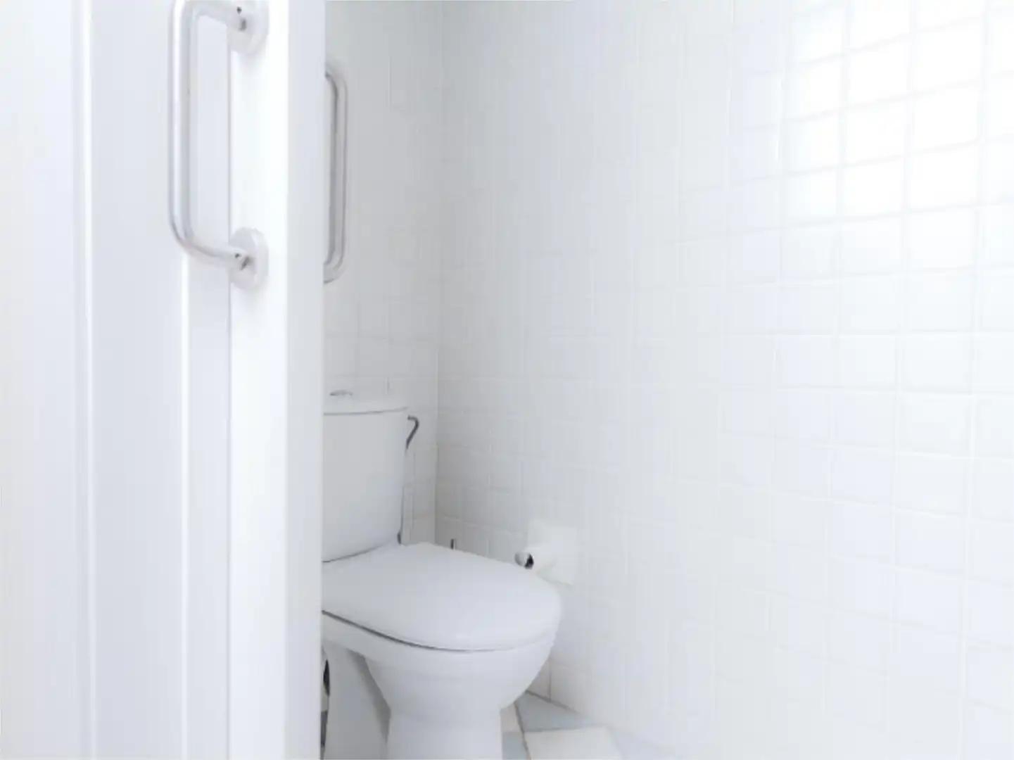 Baño de Apartamento de alquiler en Benicasim / Benicàssim con Calefacción, Jardín privado y Terraza