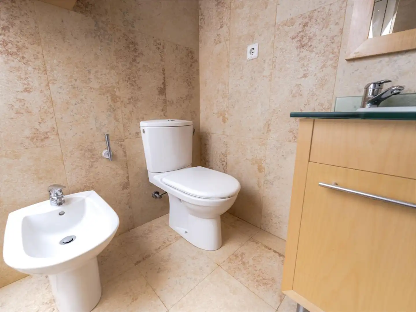 Baño de Apartamento de alquiler en Benicasim / Benicàssim con Calefacción, Jardín privado y Terraza