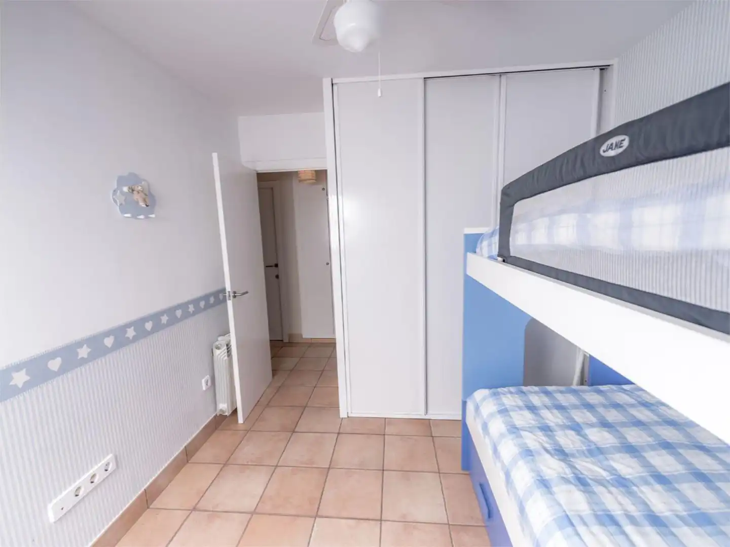 Habitación de Apartamento de alquiler en Benicasim / Benicàssim con Calefacción, Jardín privado y Terraza