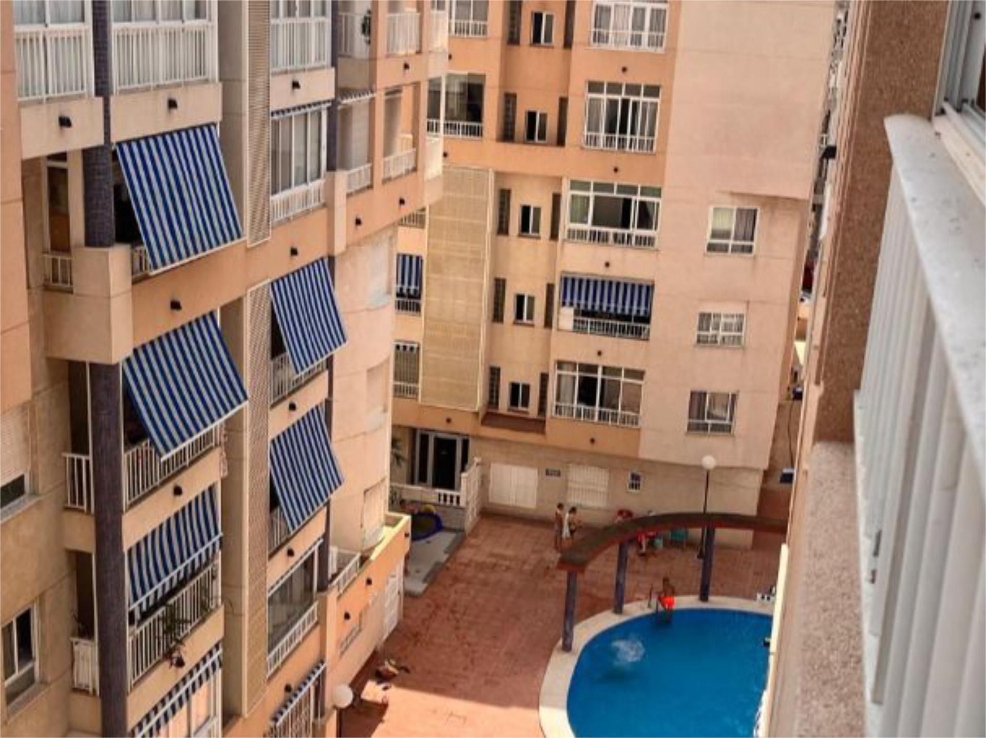 Exterior view of Flat to rent in Guardamar del Segura  with Air Conditioner, Terrace and Swimming Pool