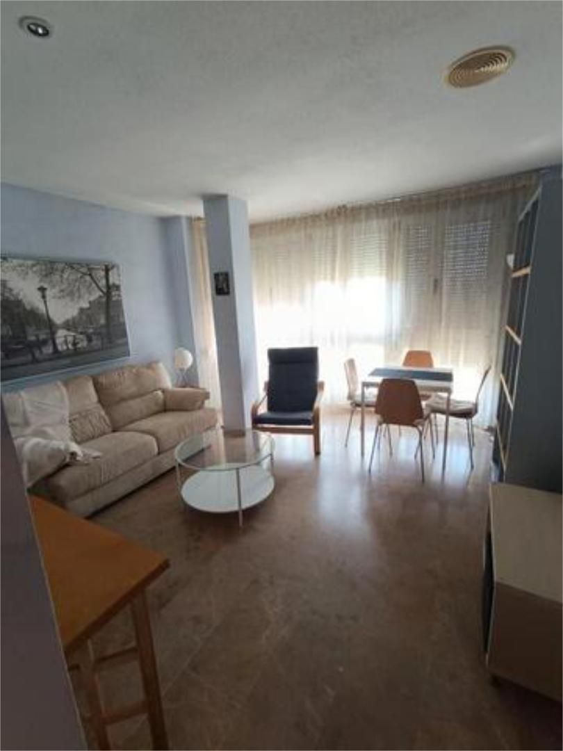 Sala de estar de Piso de alquiler en  Murcia Capital con Calefacción, Jardín privado y Terraza