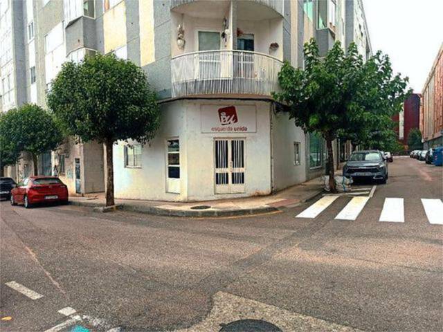 Local comercial en Alquiler en Ponteareas