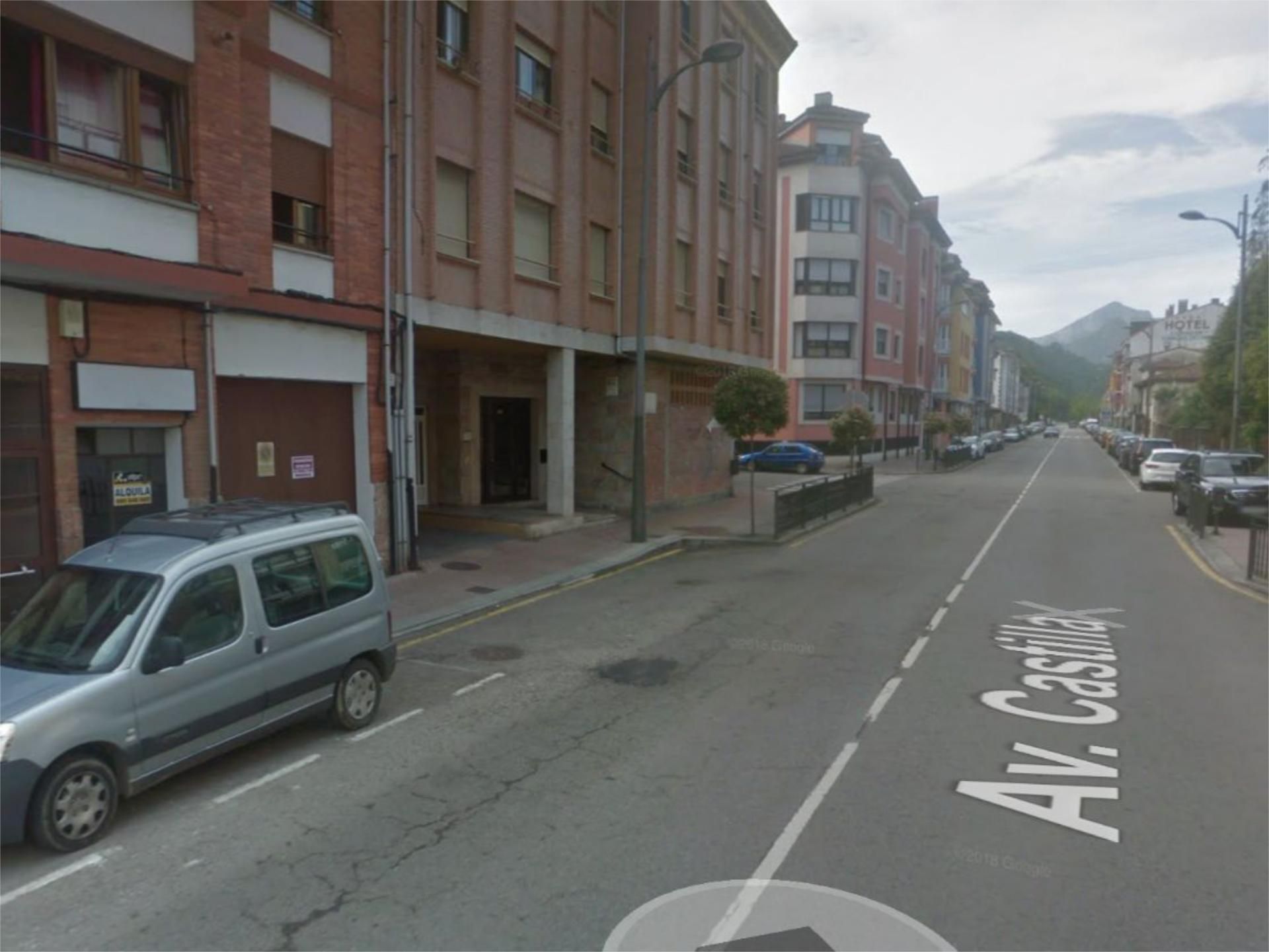 Außenansicht von Garage miete in Cangas de Onís