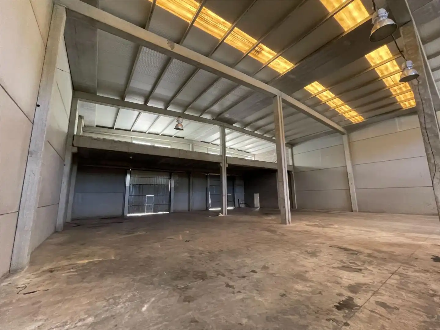 Nau industrial en venda a Carrer Solsonès, 1, Vallirana Nau industrial en venda en Vallirana