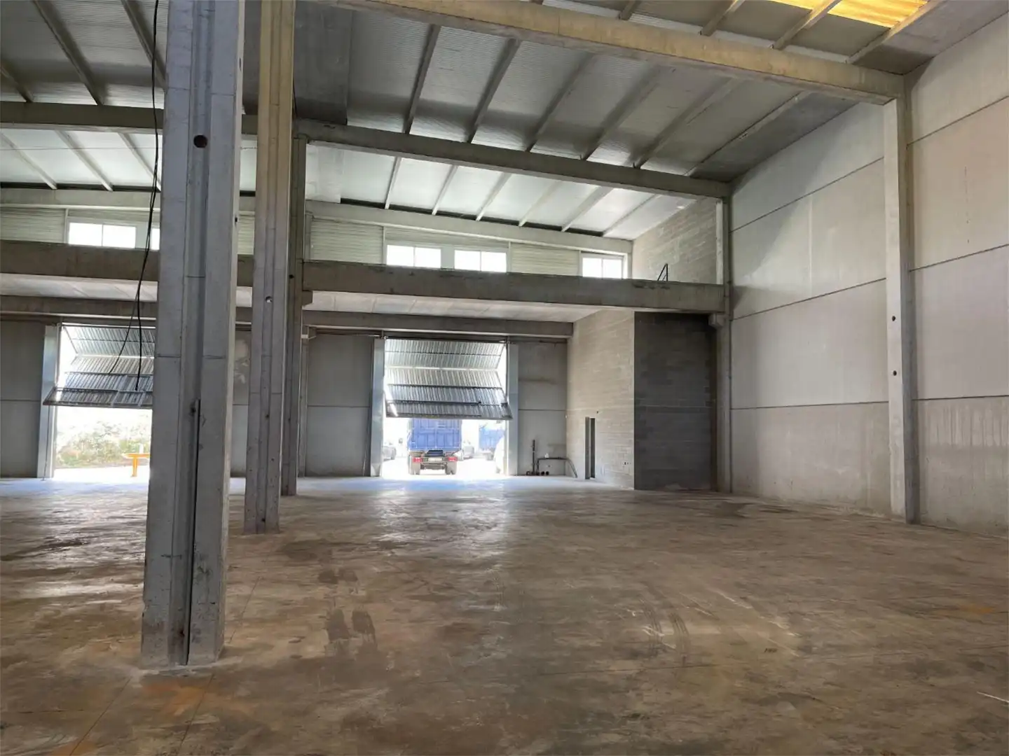 Nau industrial en venda a Carrer Solsonès, 1, Vallirana Nau industrial en venda en Vallirana