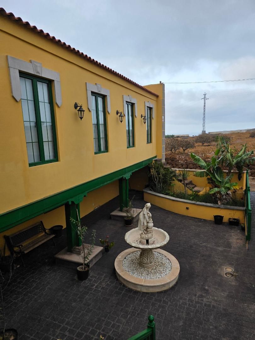Vista exterior de Casa o xalet de lloguer en Santa María de Guía de Gran Canaria amb Parquet, Terrassa i Moblat