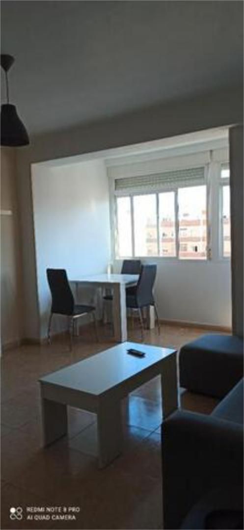 Comedor de Piso de alquiler en  Almería Capital con Amueblado