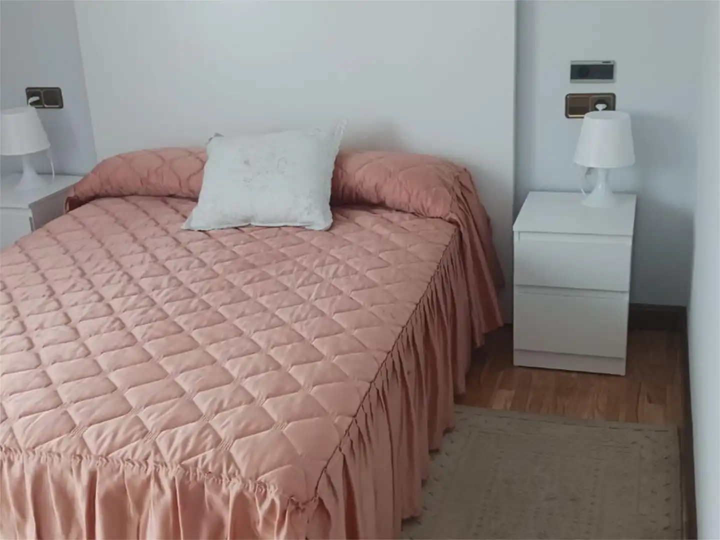 Habitación de Piso para compartir en Soria Capital  con Calefacción, Parquet y Amueblado