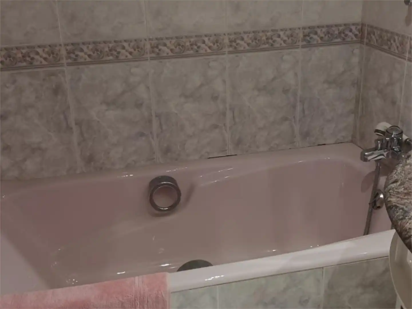 Baño de Piso para compartir en Soria Capital  con Calefacción, Parquet y Amueblado