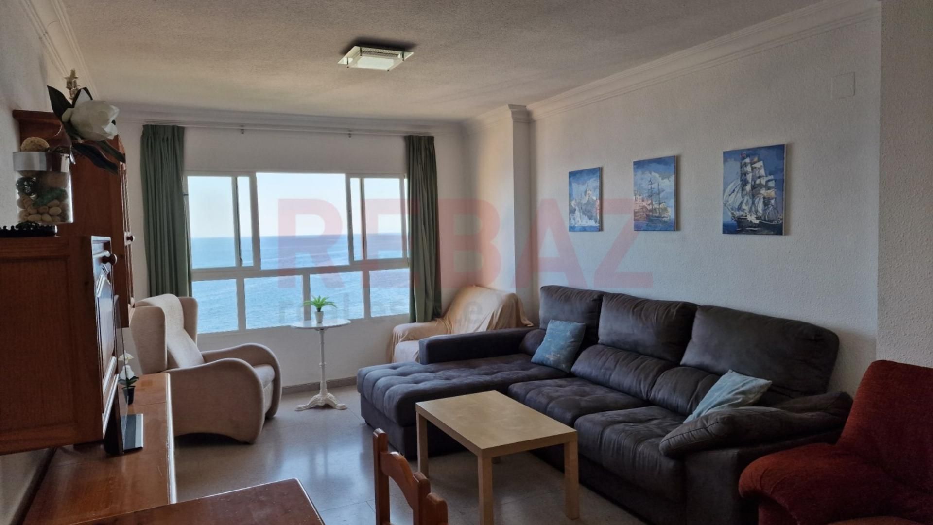 Sala de estar de Piso en venta en Benidorm con Jardín privado, Terraza y Piscina