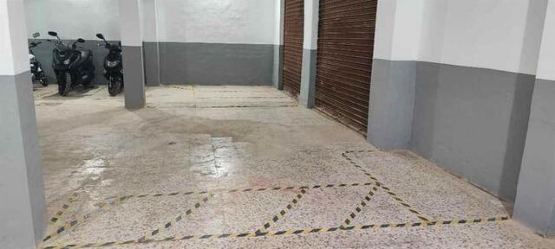 Garage to rent in Alfafar