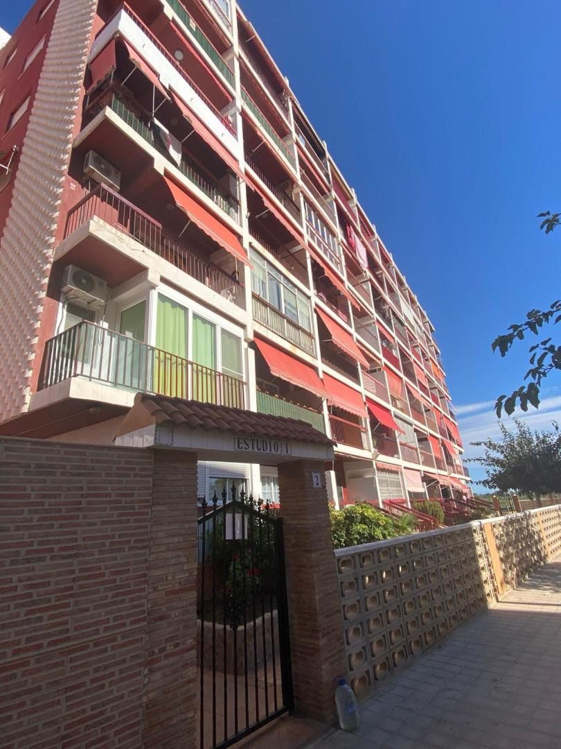 Vista exterior de Apartamento de alquiler en La Pobla de Farnals con Amueblado