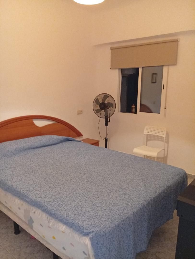 Habitación de Piso de alquiler en  Murcia Capital con Amueblado, Horno y Lavadora