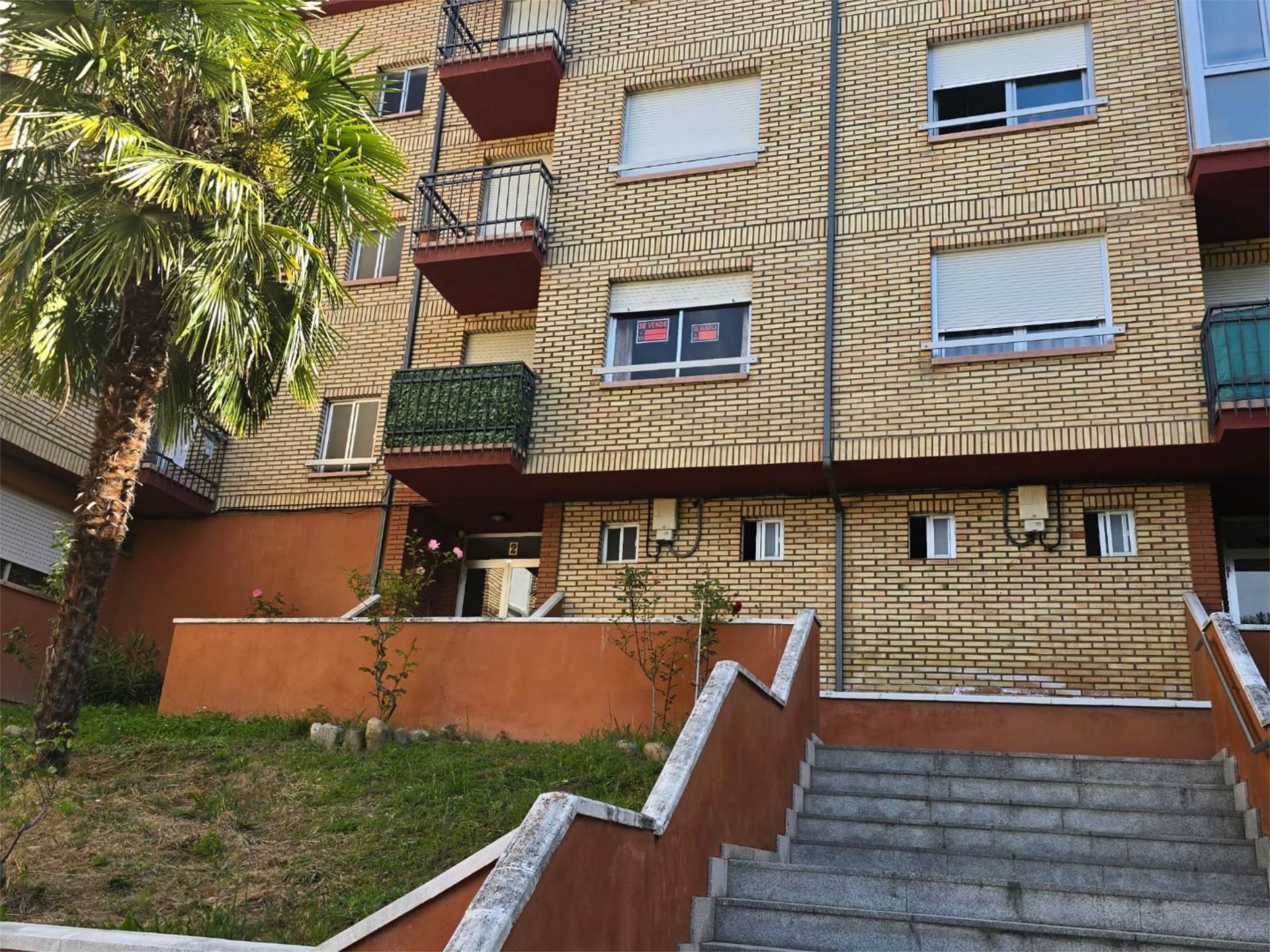Vista exterior de Piso en venta en Torre del Bierzo con Calefacción, Terraza y Trastero