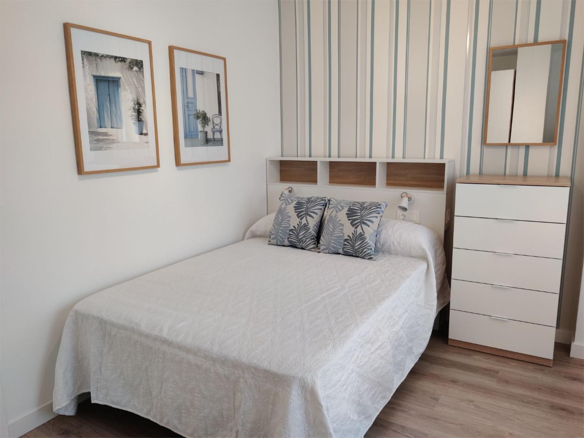 Bedroom of Flat to share in Elda  with Air Conditioner, Heating and Parquet flooring