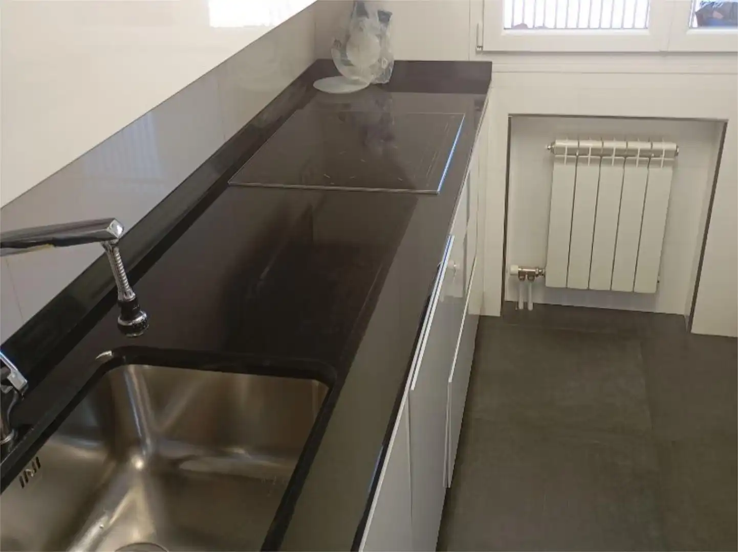 Flat for sale in Calle Obispo Fonseca, 31, El Carmen - Casas del Hogar Kitchen of Flat for sale in Palencia with Heating, Private garden and Parquet flooring