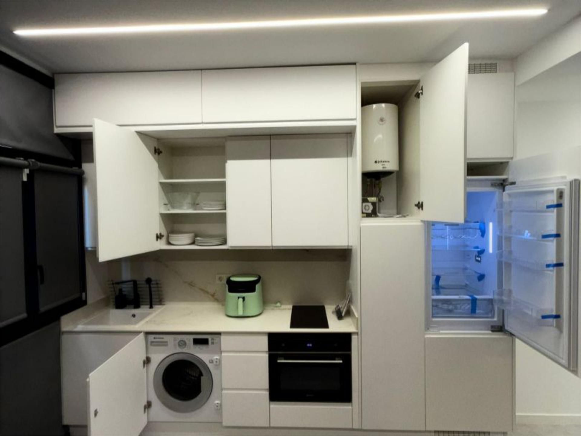 Kitchen of Flat for sale in Elche / Elx  with Air Conditioner