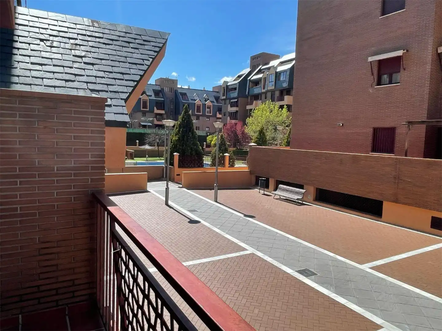 Wohnung zum Verkauf in Calle Aconcagua, 26, Camino de los Neveros - Serrallo Terrasse von Wohnung zum Verkauf in Granada mit Heizung, Parkett und Terrasse