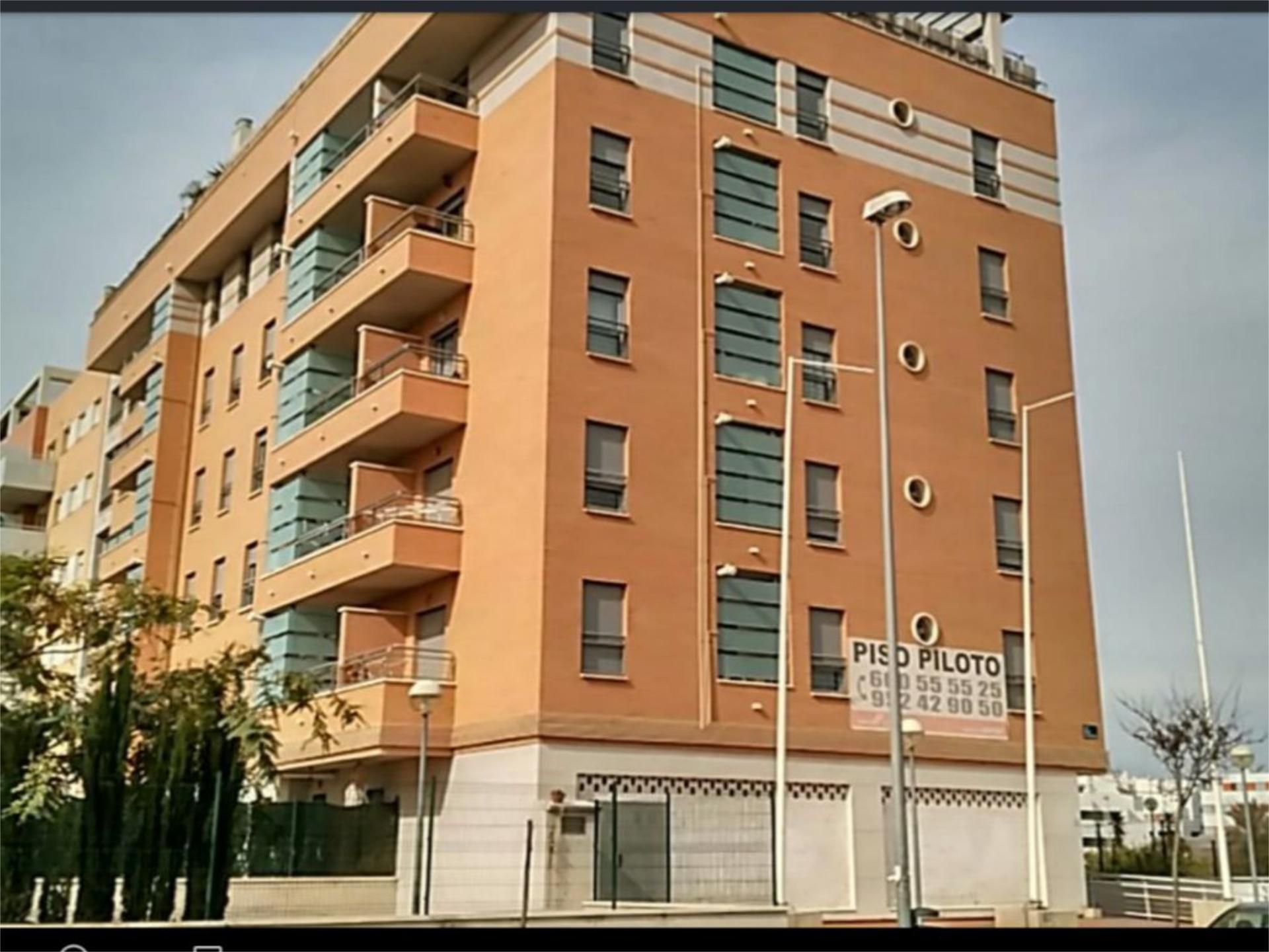 Pis de lloguer a Calle María Barrientos, 6, El Cónsul - Ciudad Universitaria - El Romeral