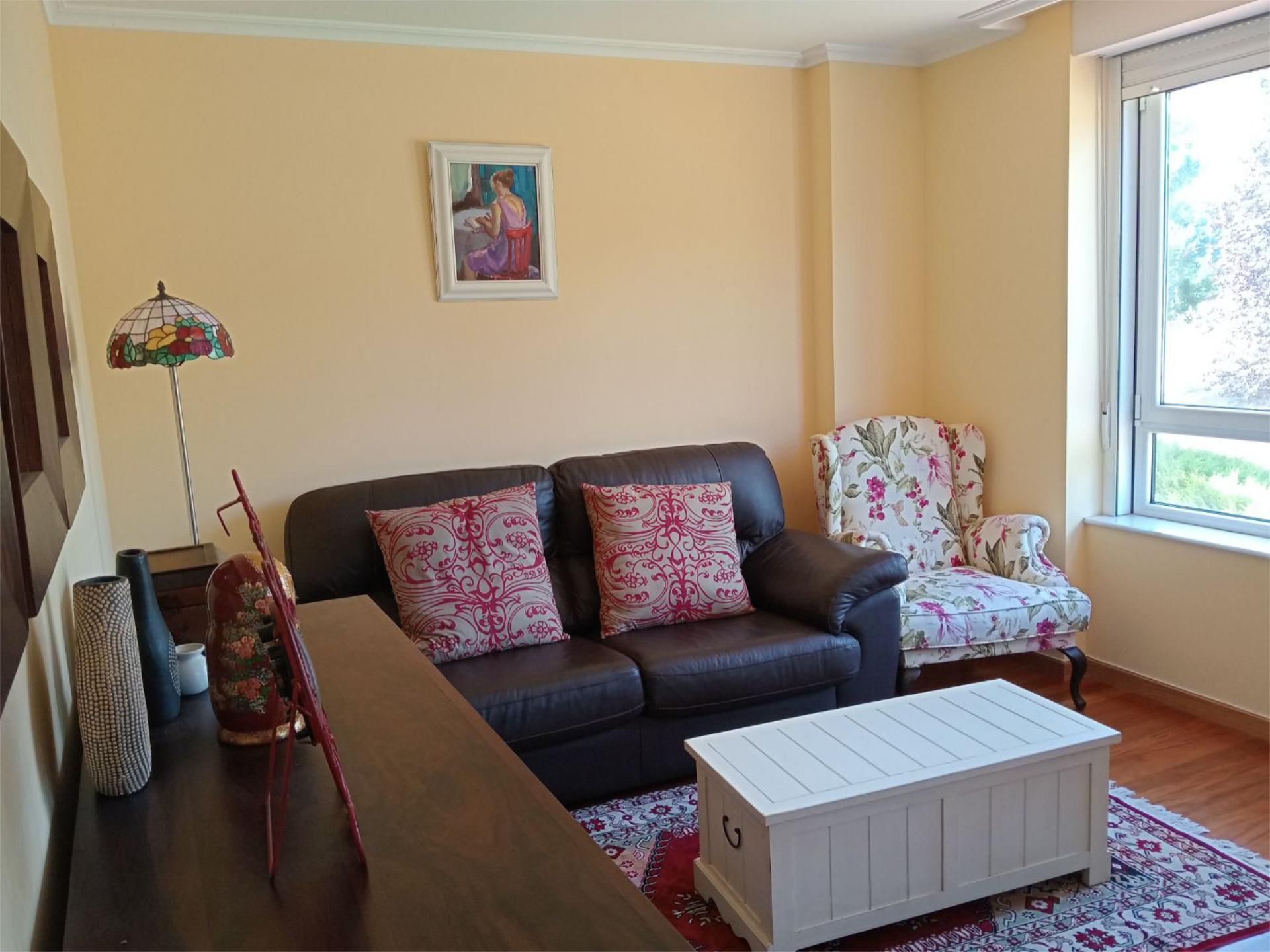 Living room of Flat to rent in Lugo Capital  with Heating, Parquet flooring and Storage room