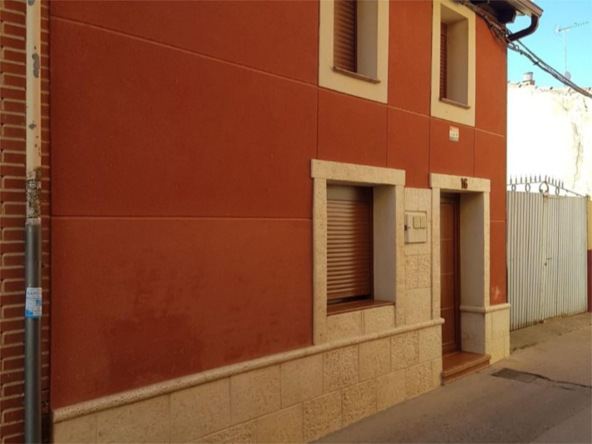 Exterior view of House or chalet for sale in Villalpando  with Heating, Private garden and Terrace