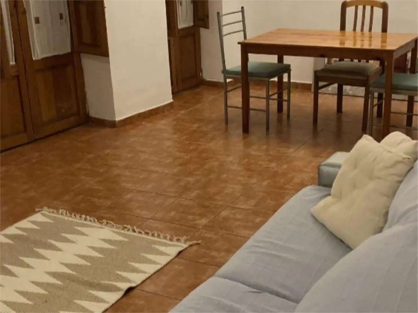 Sala d'estar de Pis de lloguer en Valencia amb Moblat i Balcó