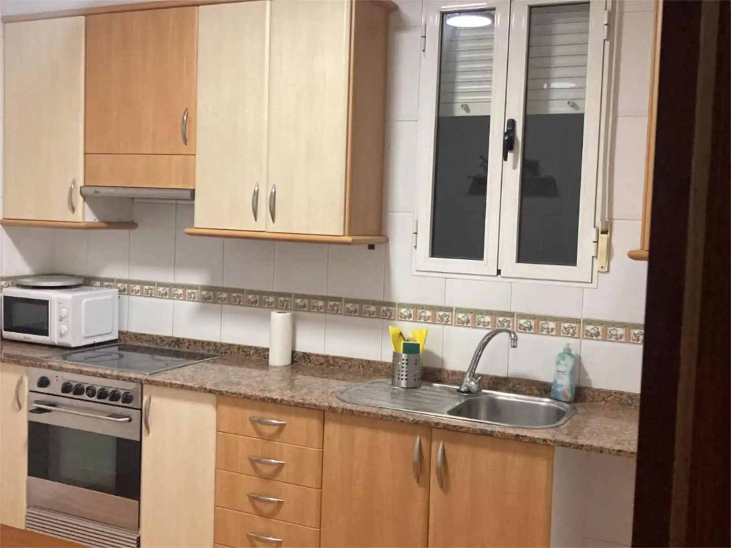 Cuina de Pis de lloguer en Valencia amb Moblat i Balcó