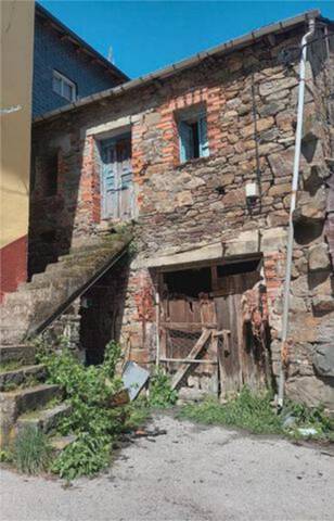 Casa-chalet en Venta en Igüeña