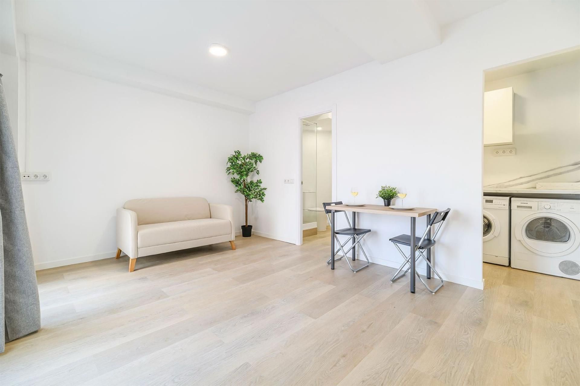 Flat to rent in Plaça del Vallès, 12, Centre - Sant Oleguer