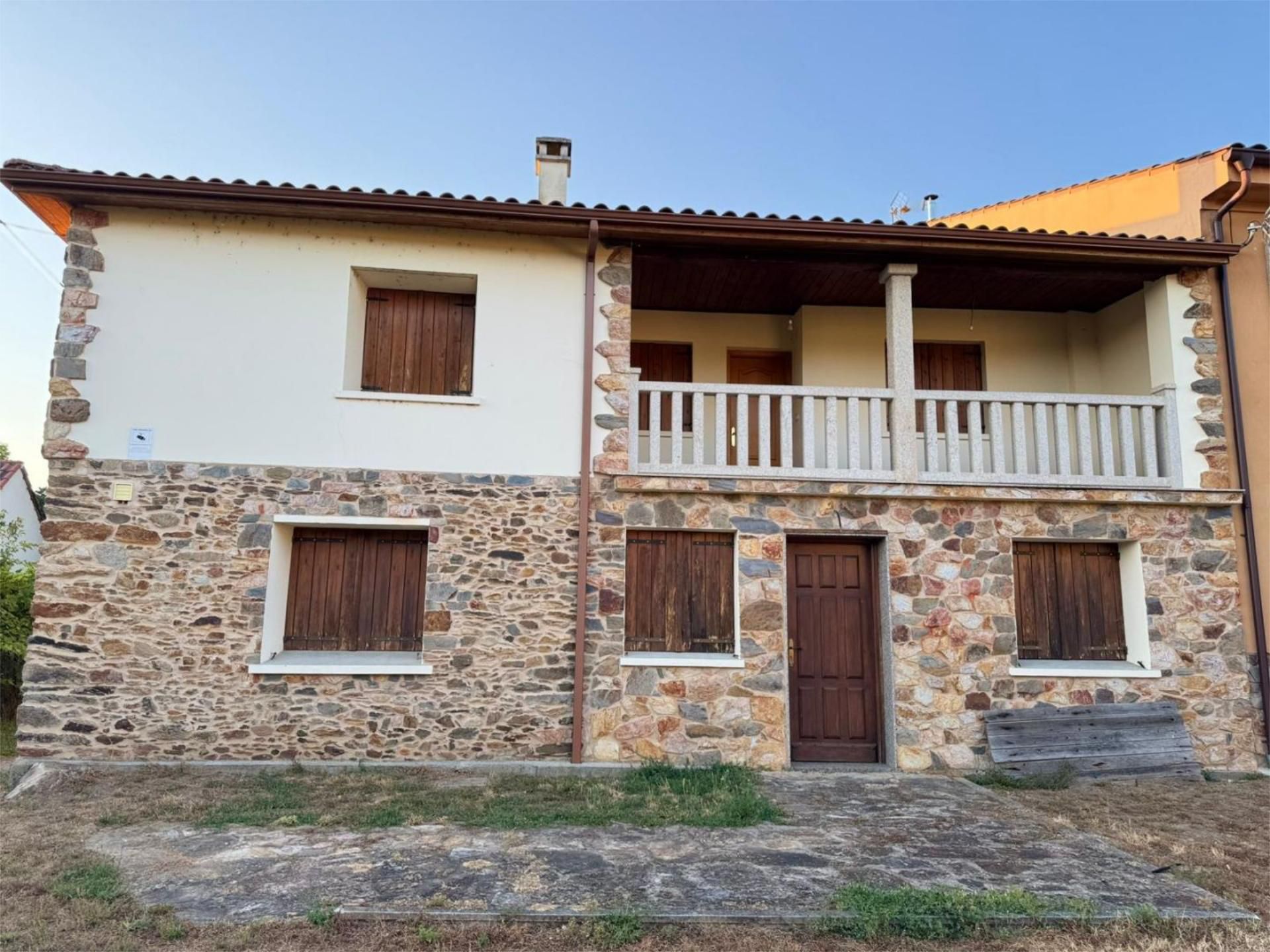 Exterior view of Single-family semi-detached for sale in Monforte de Lemos  with Balcony