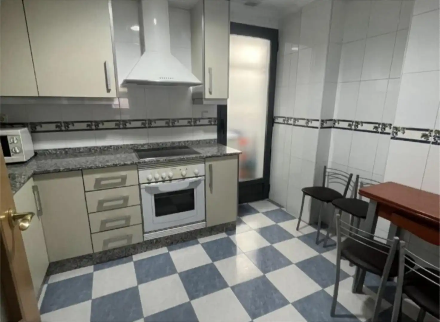 Flat for rent in Calle Puerta de Murcia, 13, Carretas - Pajarita Flat for rent in Calle Puerta de Murcia, 13, Carretas - Pajarita