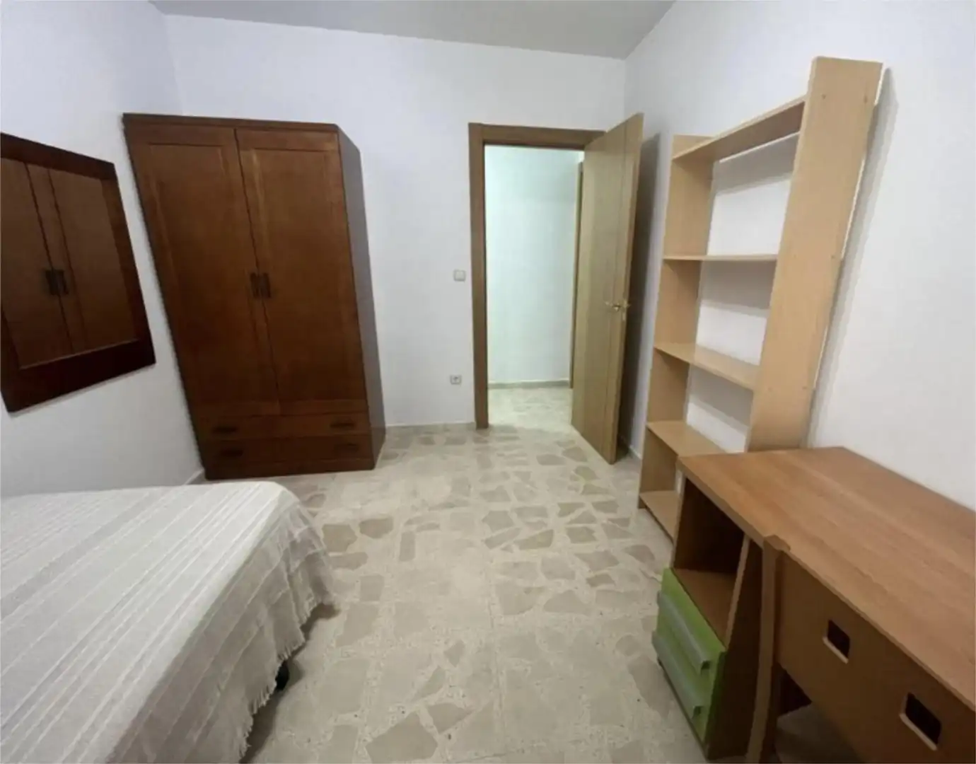 Flat for rent in Calle Puerta de Murcia, 13, Carretas - Pajarita Flat for rent in Calle Puerta de Murcia, 13, Carretas - Pajarita