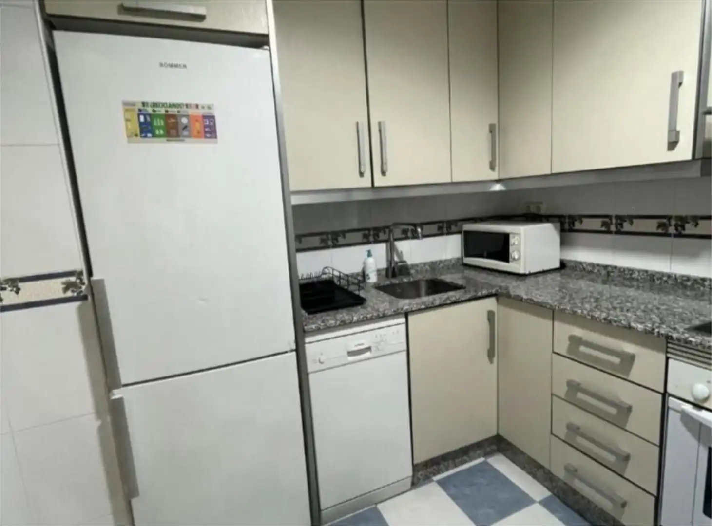 Flat for rent in Calle Puerta de Murcia, 13, Carretas - Pajarita Flat for rent in Calle Puerta de Murcia, 13, Carretas - Pajarita