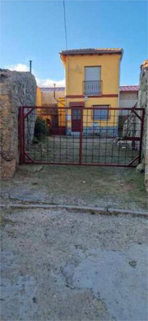Vista exterior de Casa o chalet en venta en Mesegar de Corneja con Trastero