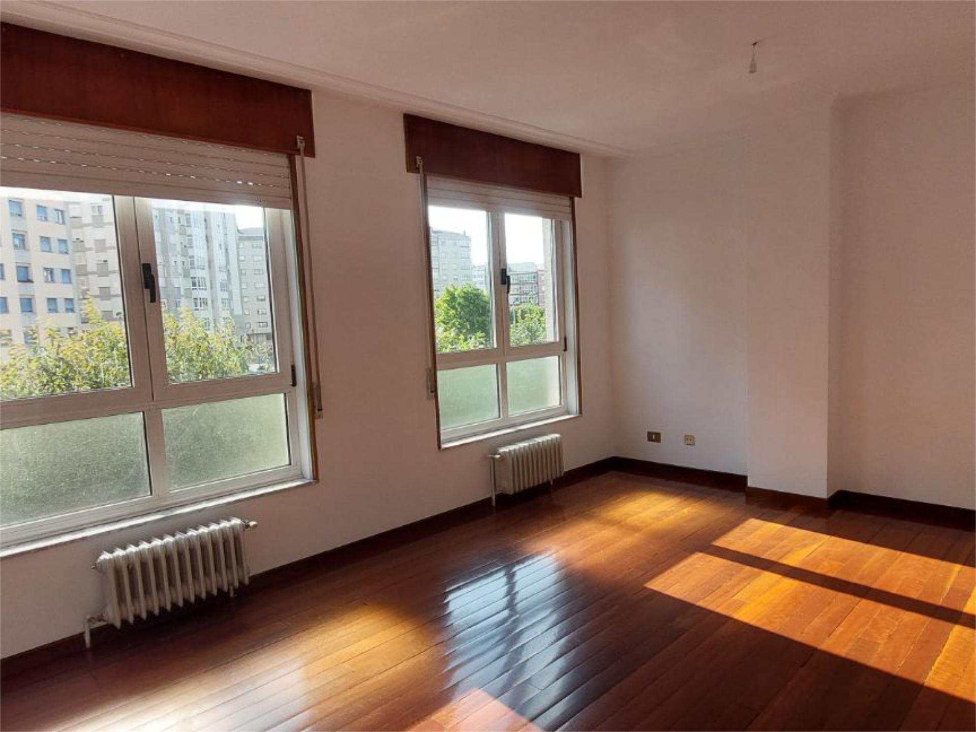 Habitación de Piso de alquiler en Lugo Capital con Calefacción, Parquet y Trastero