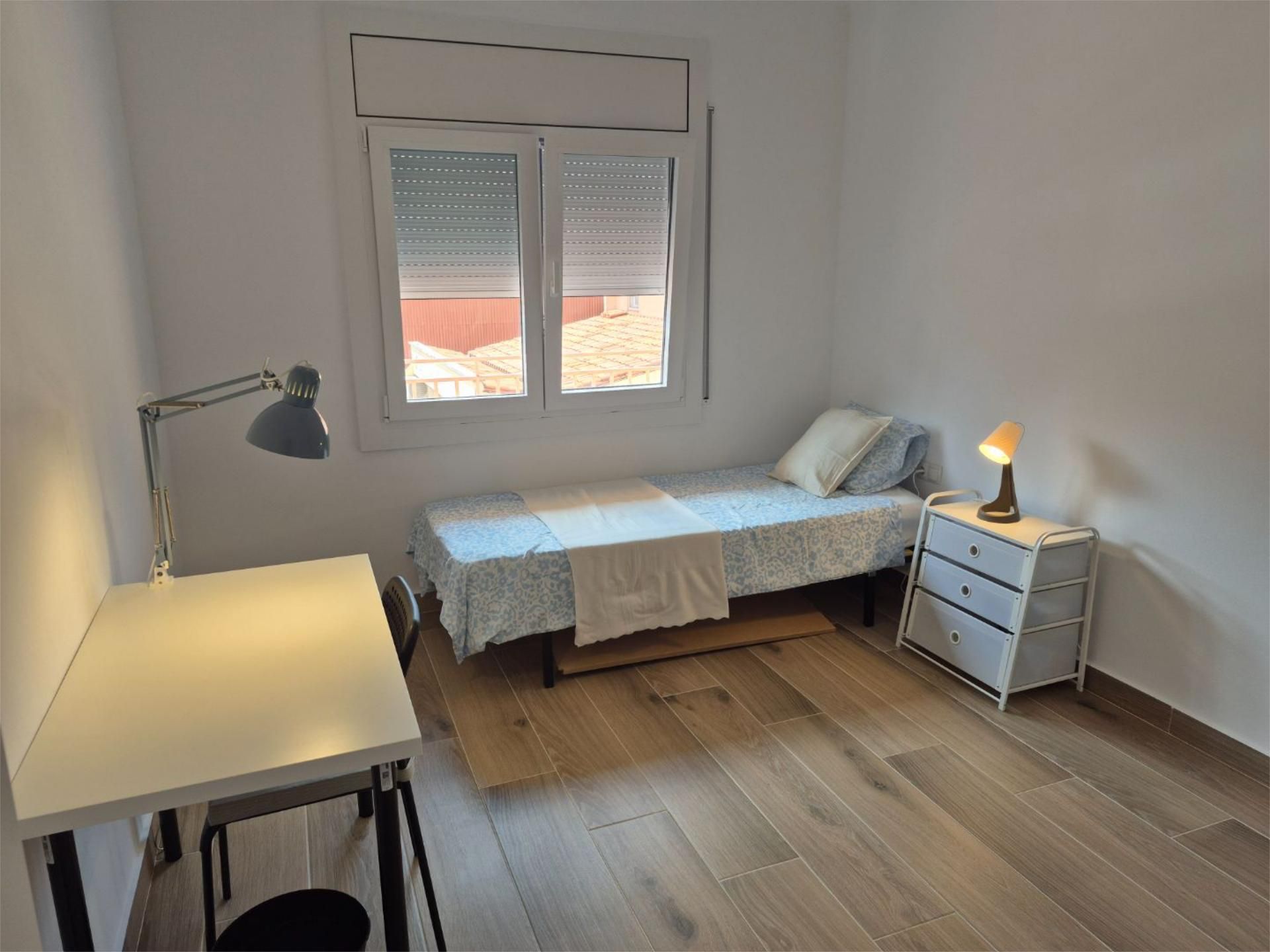 Bedroom of Flat to share in Terrassa  with Heating, Furnished and Balcony