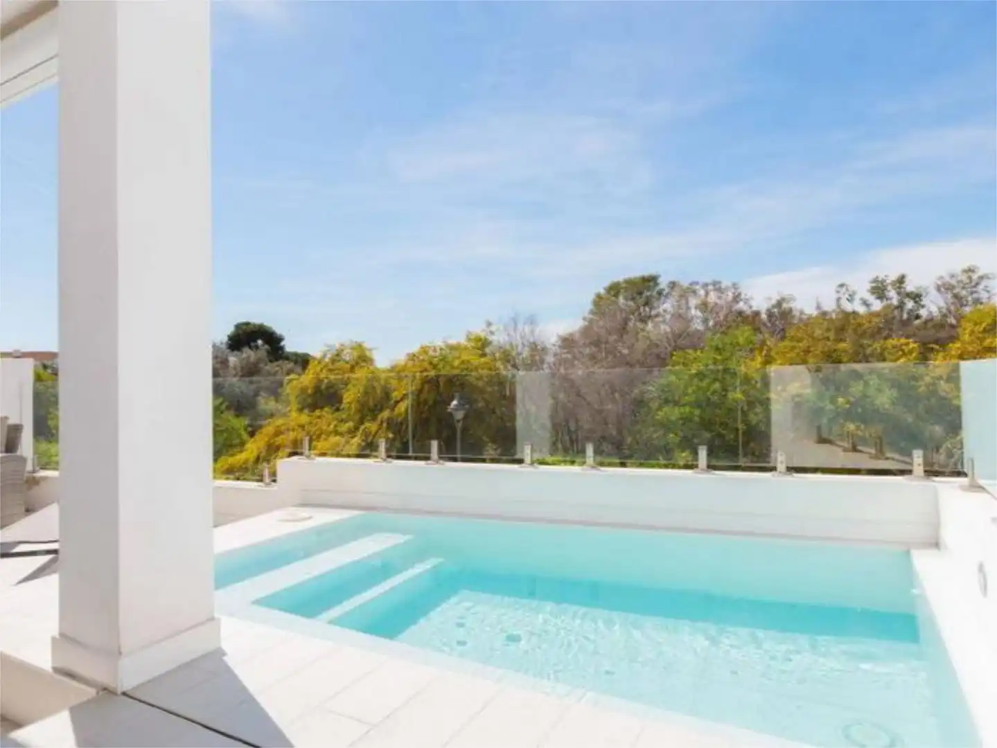 Casa o chalet de alquiler en Calle Artola Golf, 26, Cabopino - Artola Piscina de Casa o chalet de alquiler en Marbella con Aire acondicionado, Calefacción y Jardín privado