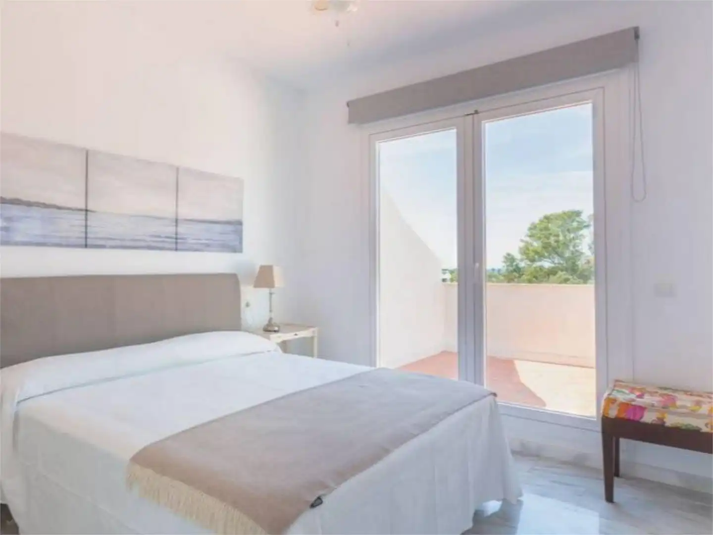 Casa o chalet de alquiler en Calle Artola Golf, 26, Cabopino - Artola Habitación de Casa o chalet de alquiler en Marbella con Aire acondicionado, Calefacción y Jardín privado