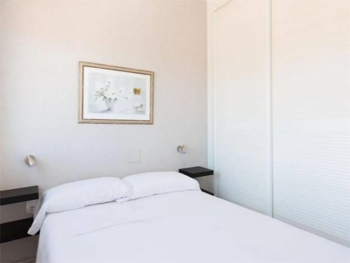 Casa o chalet de alquiler en Calle Artola Golf, 26, Cabopino - Artola Habitación de Casa o chalet de alquiler en Marbella con Aire acondicionado, Calefacción y Jardín privado