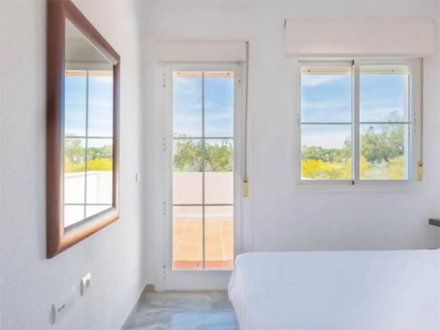 Casa o chalet de alquiler en Calle Artola Golf, 26, Cabopino - Artola Habitación de Casa o chalet de alquiler en Marbella con Aire acondicionado, Calefacción y Jardín privado