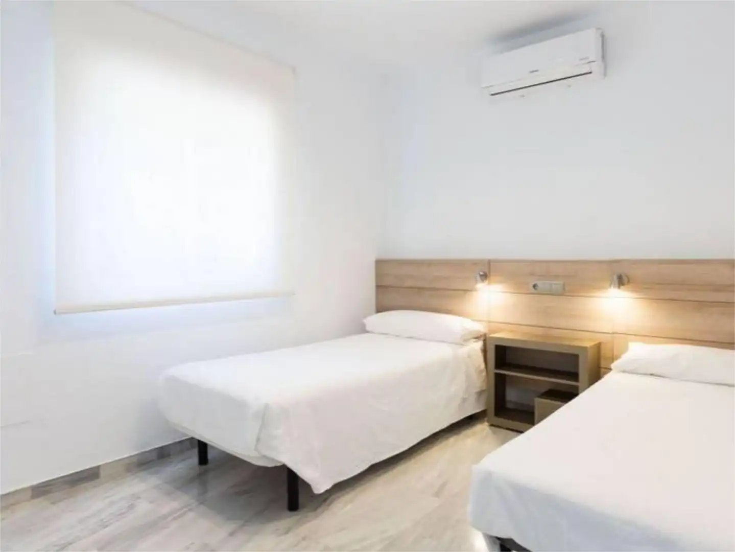Casa o chalet de alquiler en Calle Artola Golf, 26, Cabopino - Artola Habitación de Casa o chalet de alquiler en Marbella con Aire acondicionado, Calefacción y Jardín privado