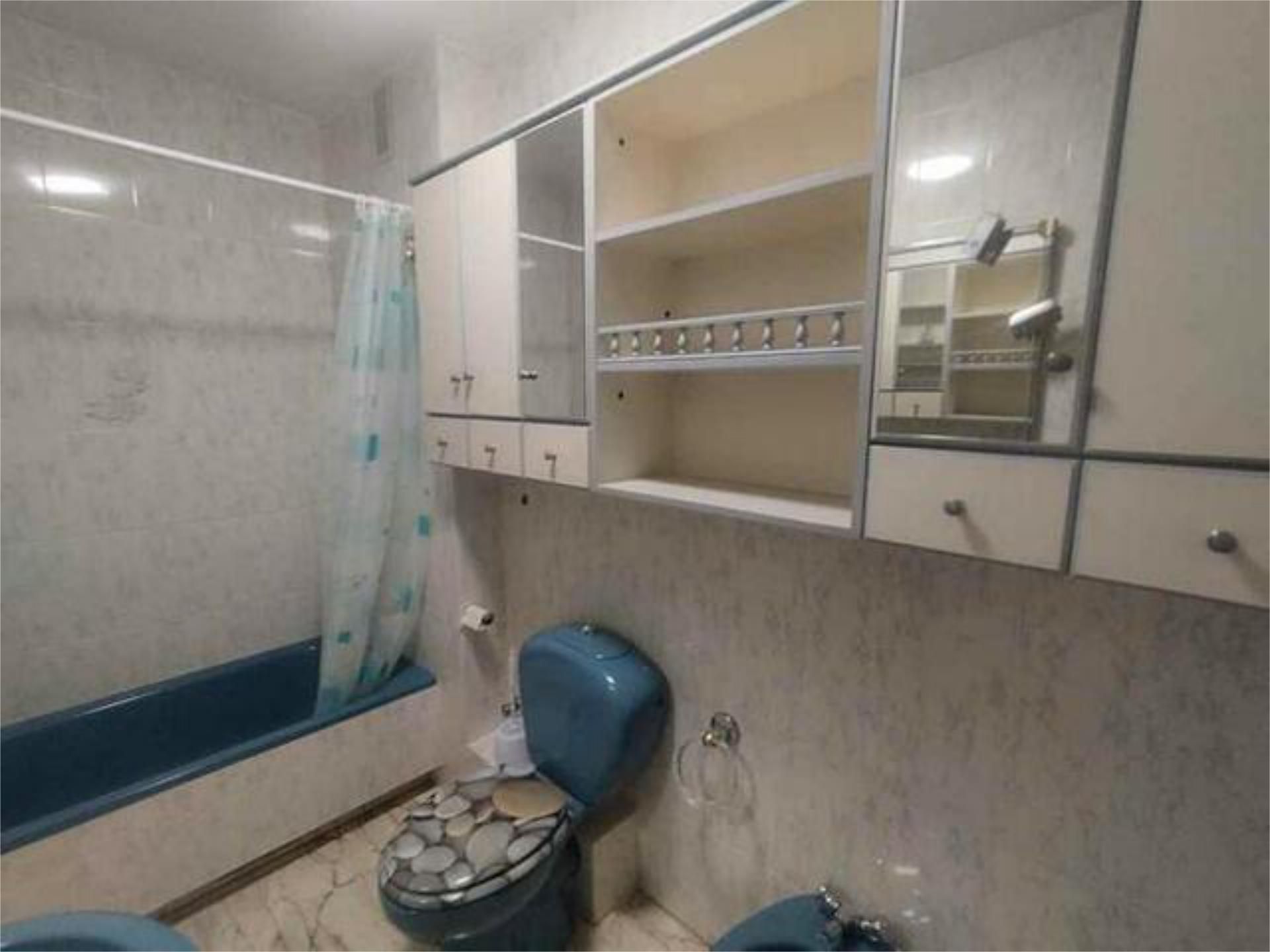 Bathroom of Flat to rent in Lugo Capital  with Heating