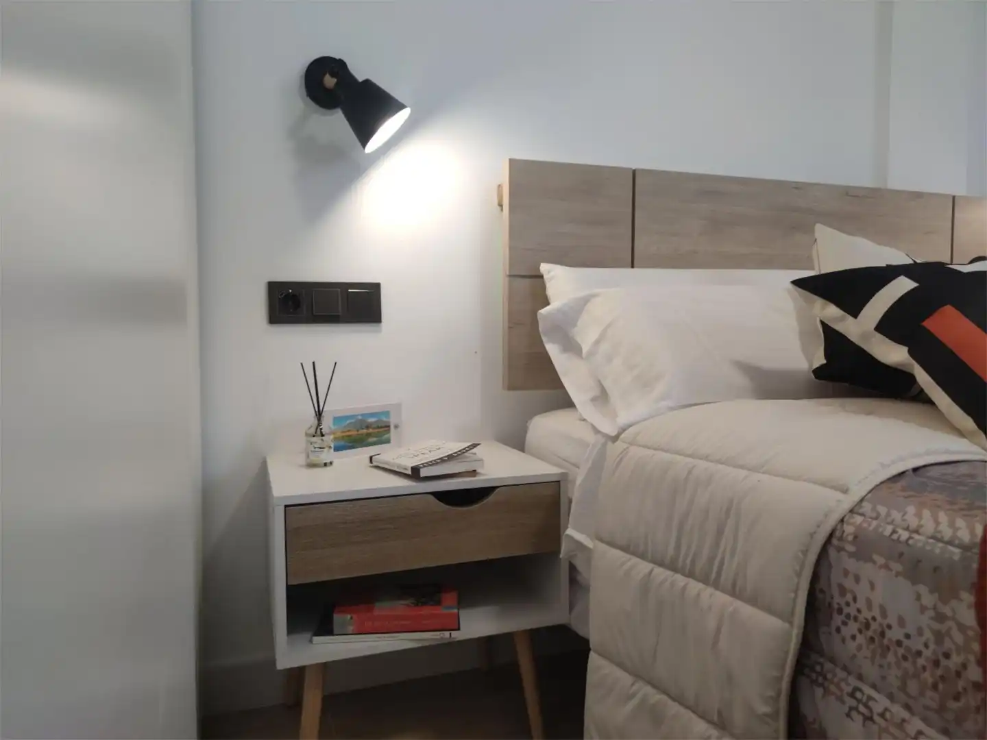 Room in Calle Doctor Jiménez Díaz, 1, Pajaritos Room in Calle Doctor Jiménez Díaz, 1, Pajaritos